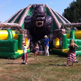 Inflatable challenge course