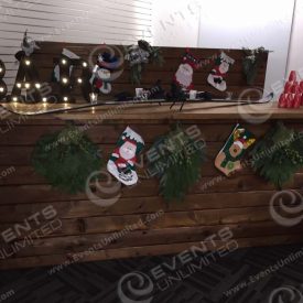 A tacky winter cabin themed bar!